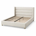 Letto matrimoniale in tessuto beige con doghe in legno